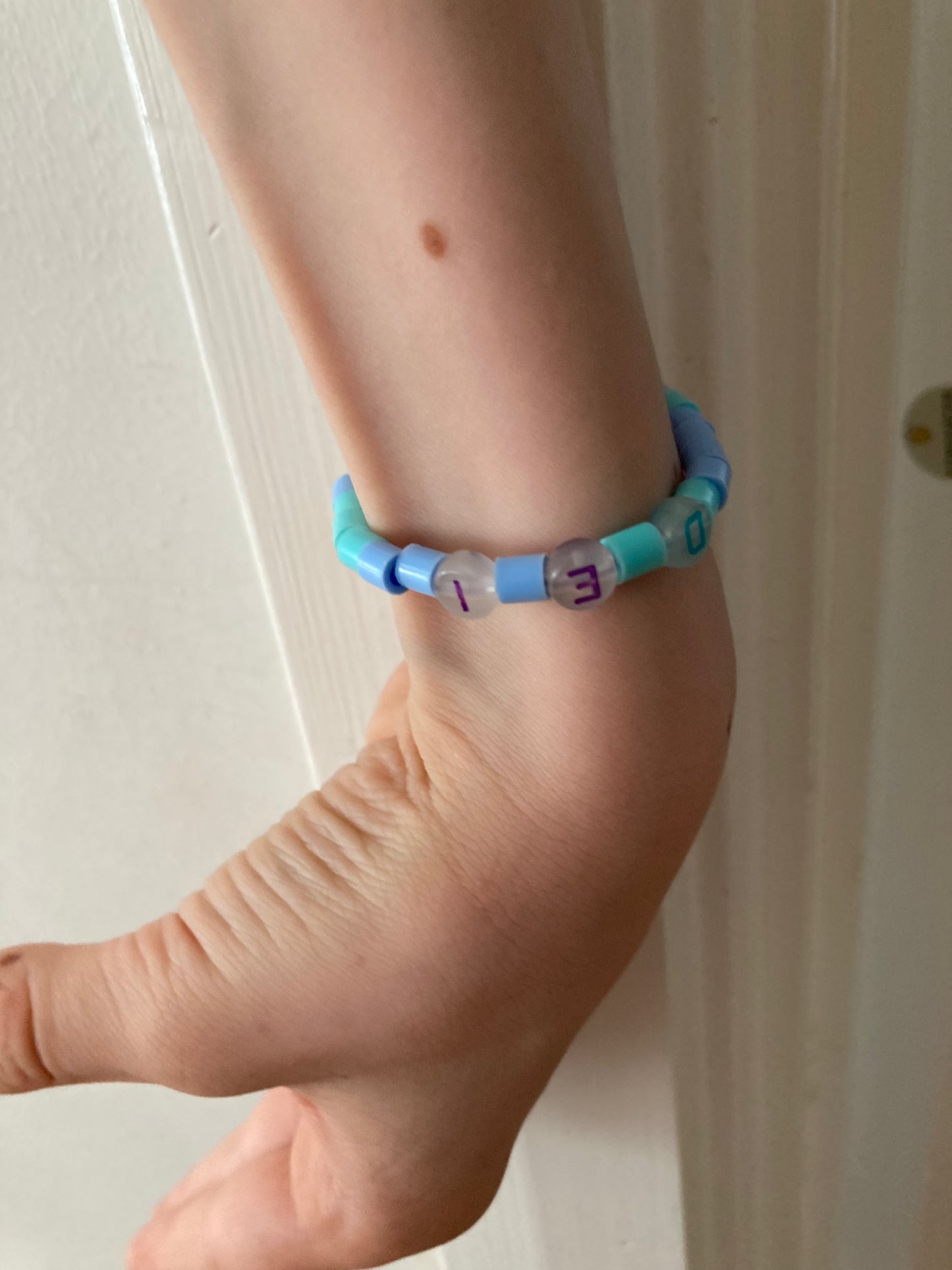 armbånd d.e.i. (Mangfold, Egenart og Inkludering)